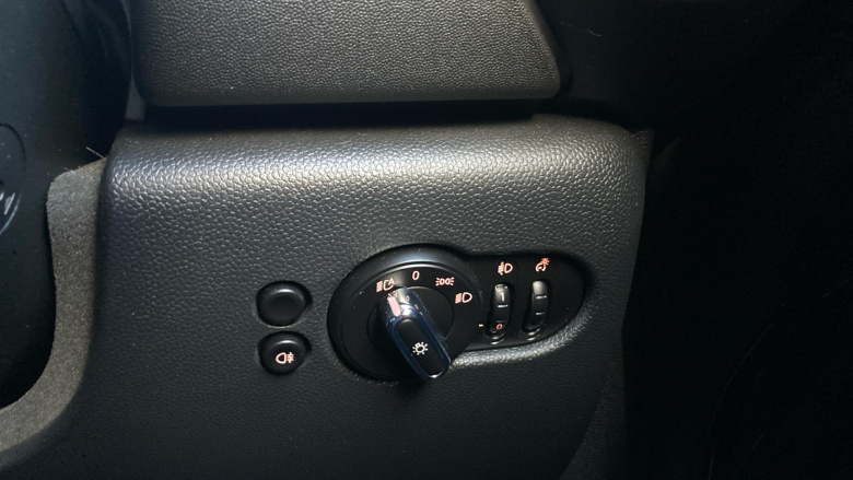 MINI Hatchback 135kW Cooper S Level 2 33kWh 3dr Auto Electric Hatchback